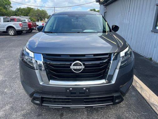 2024 Nissan Pathfinder S
