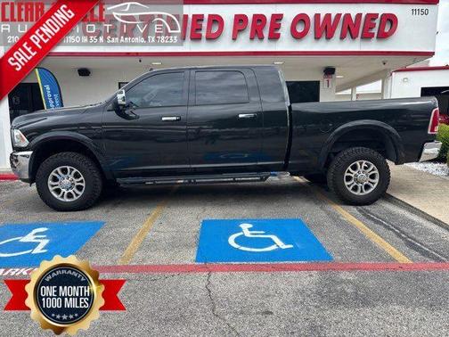 Brilliant Black Crystal Pearlcoat 2016 RAM 2500 Laramie