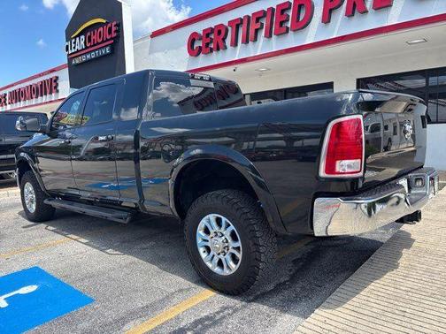 Brilliant Black Crystal Pearlcoat 2016 RAM 2500 Laramie