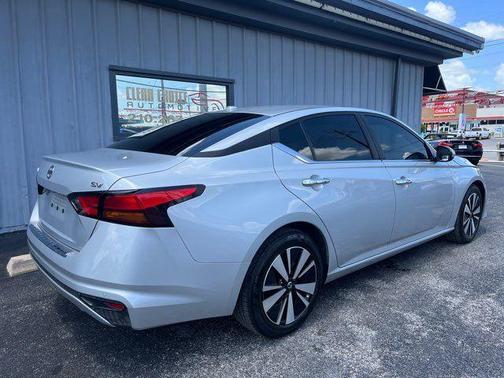 2022 Nissan Altima 2.5 SV