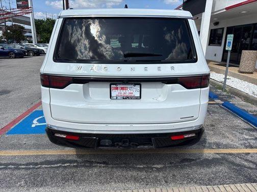 Bright White Clearcoat 2024 Jeep Wagoneer Series II