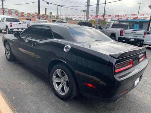 2018 Dodge Challenger SXT