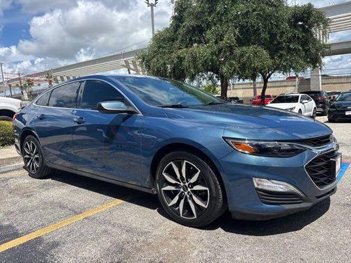 Lakeshore Blue Metallic 2024 Chevrolet Malibu RS