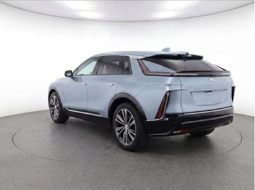 Nimbus Metallic 2024 Cadillac LYRIQ Luxury