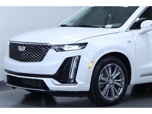 2025 Cadillac XT6 Premium Luxury FWD