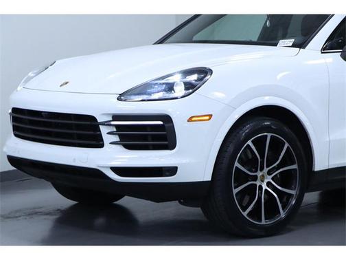 2023 Porsche Cayenne Platinum Edition