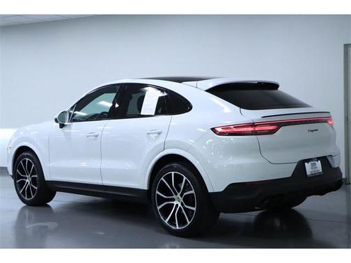 2023 Porsche Cayenne Platinum Edition
