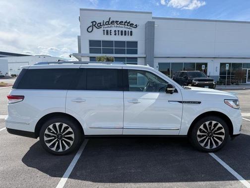 2024 Lincoln Navigator Reserve
