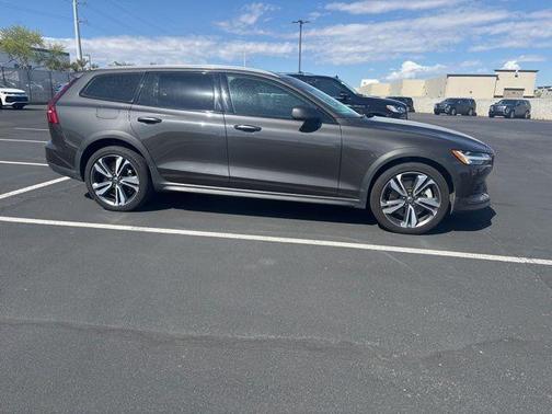 Bright Dusk Metallic 2025 Volvo V60 Cross Country Plus, B5 AWD Gas (mild hybrid)