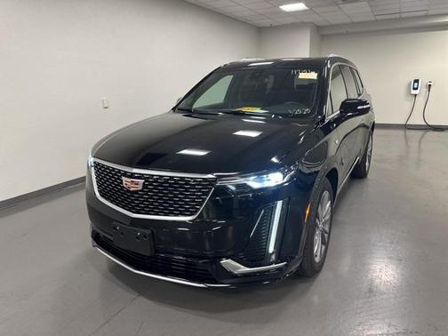 2025 Cadillac XT6 Premium Luxury FWD
