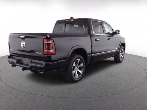Diamond Black Crystal Pearlcoat 2019 RAM 1500 Limited