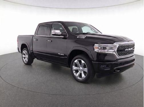 Diamond Black Crystal Pearlcoat 2019 RAM 1500 Limited