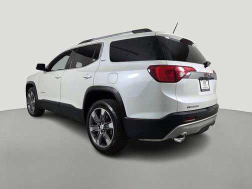 White Frost Tricoat 2019 GMC Acadia SLT-2