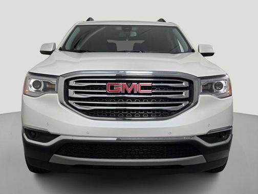 White Frost Tricoat 2019 GMC Acadia SLT-2