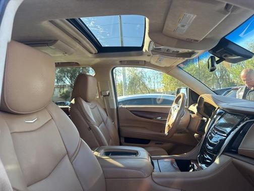 2016 Cadillac Escalade Platinum