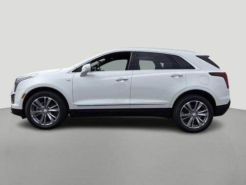Crystal White Tricoat 2026 Cadillac XT5 Premium Luxury