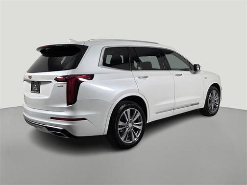 2025 Cadillac XT6 Premium Luxury FWD