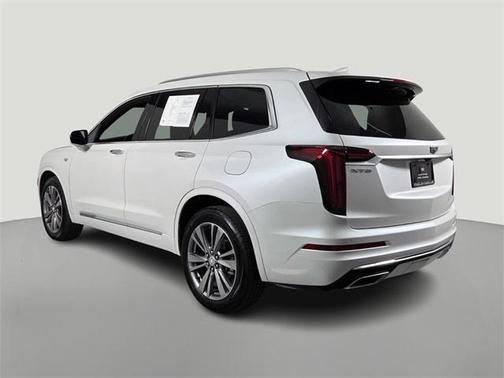 2025 Cadillac XT6 Premium Luxury FWD