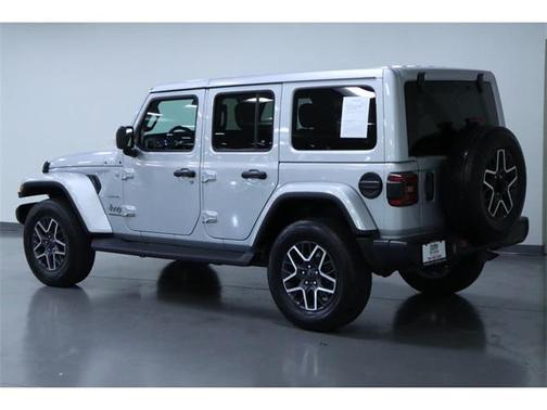 2024 Jeep Wrangler 4-Door Sahara 4x4