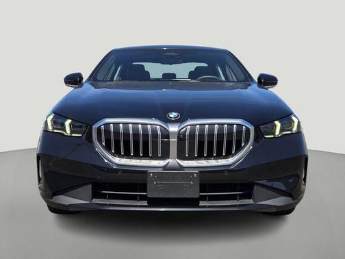 Black Sapphire Metallic 2026 BMW 530 530i