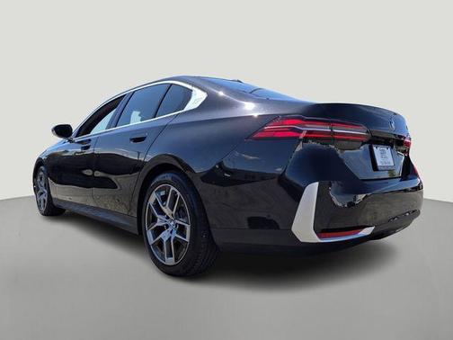 Black Sapphire Metallic 2026 BMW 530 530i