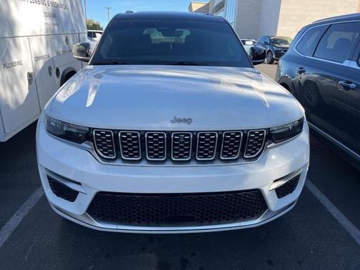 2022 Jeep Grand Cherokee Summit