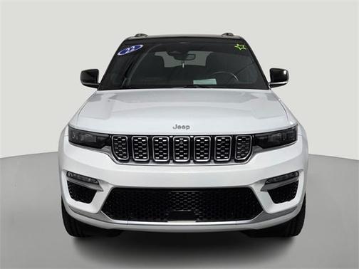 2022 Jeep Grand Cherokee Summit