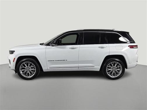 2022 Jeep Grand Cherokee Summit
