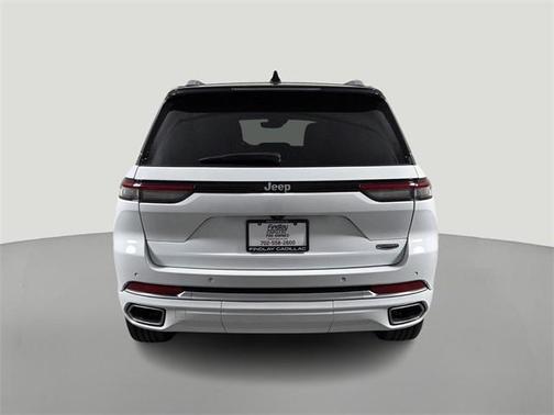 2022 Jeep Grand Cherokee Summit