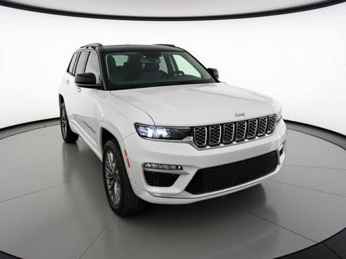 2022 Jeep Grand Cherokee Summit