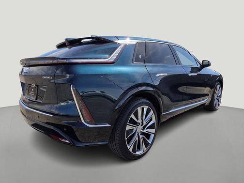 Emerald Lake Metallic 2025 Cadillac LYRIQ Luxury