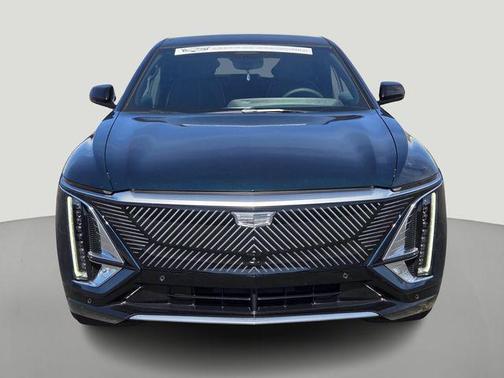 Emerald Lake Metallic 2025 Cadillac LYRIQ Luxury