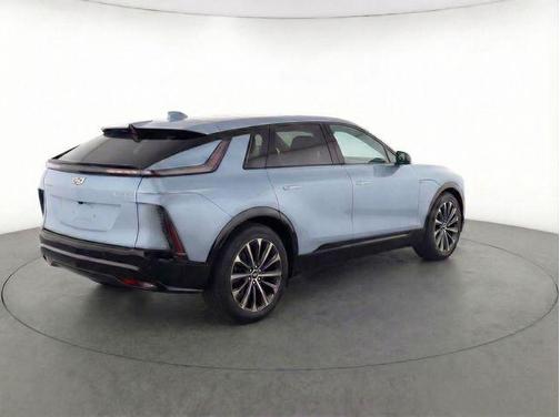 Nimbus Metallic 2025 Cadillac LYRIQ V