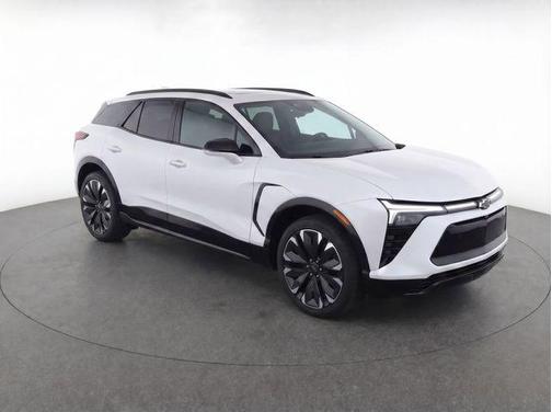Iridescent Pearl Tricoat 2025 Chevrolet Blazer EV AWD RS