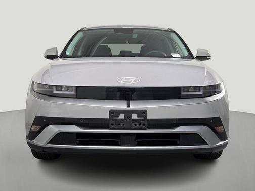 Cyber Gray 2025 Hyundai IONIQ 5 SE