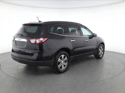 Mosaic Black Metallic 2016 Chevrolet Traverse 1LT