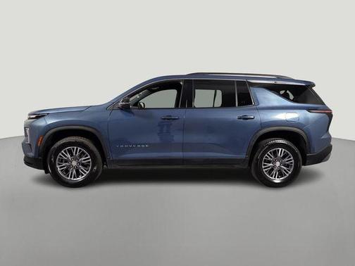 Lakeshore Blue Metallic 2025 Chevrolet Traverse LT