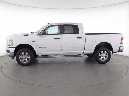 Bright White Clearcoat 2025 RAM 2500 Big Horn Crew Cab 4x4 6'4' Box