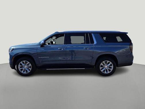 Lakeshore Blue Metallic 2025 Chevrolet Suburban Premier