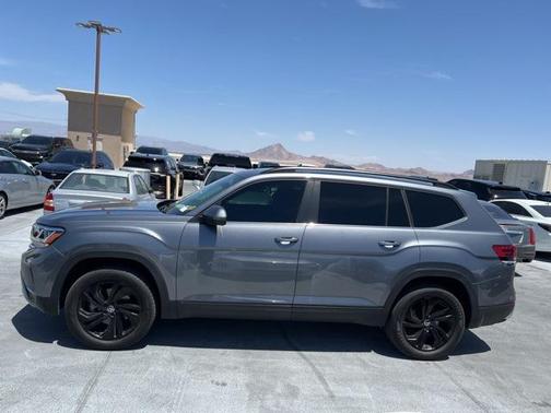 2022 Volkswagen Atlas 3.6L SE w/Technology