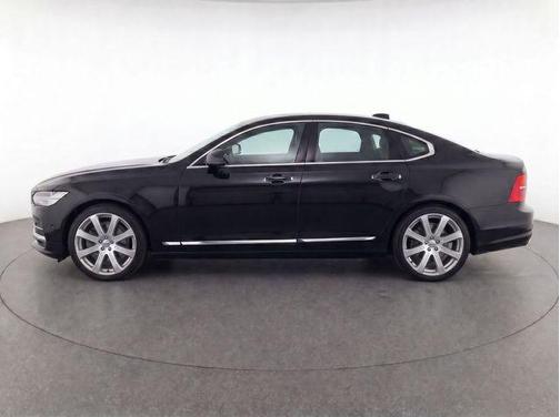 Onyx Black Metallic 2017 Volvo S90 T6 Inscription