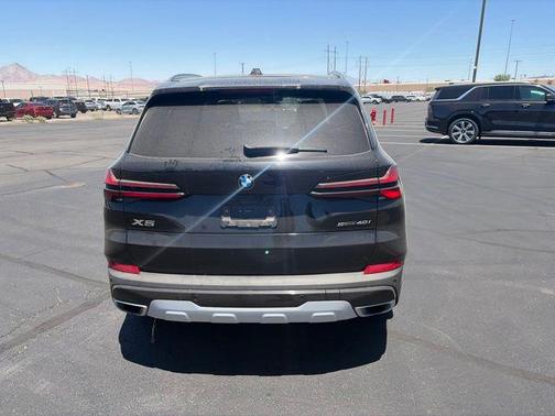 Black Sapphire Metallic 2025 BMW X5 sDrive40i