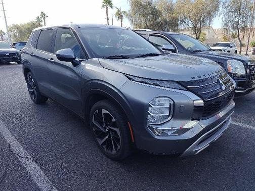 2022 Mitsubishi Outlander SE