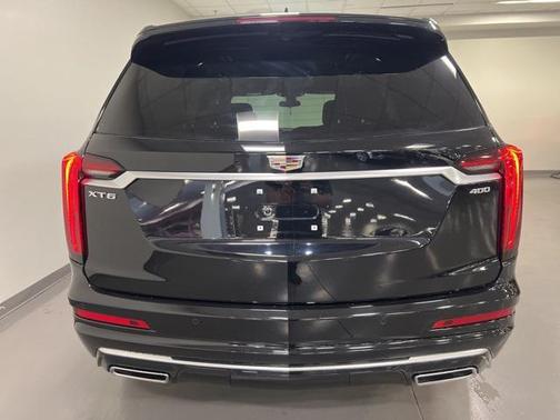 2025 Cadillac XT6 Premium Luxury FWD