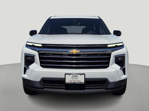 Summit White 2024 Chevrolet Traverse LT