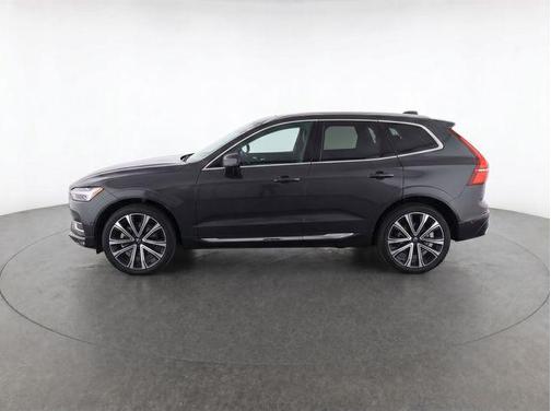 Onyx Black Metallic 2023 Volvo XC60 B5 Ultimate Bright Theme