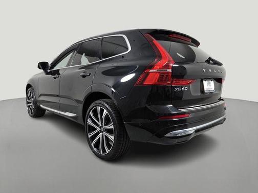 Onyx Black Metallic 2023 Volvo XC60 B5 Ultimate Bright Theme