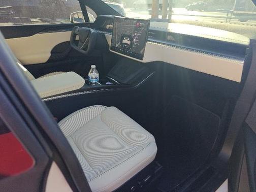 2022 Tesla Model X Plaid Tri Motor All-Wheel Drive