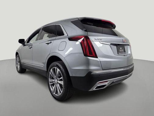 Argent Silver Metallic 2023 Cadillac XT5 Premium Luxury