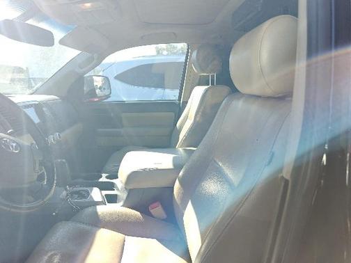 2013 Toyota Sequoia SR5